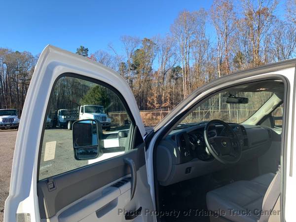 *Chevrolet* *3500HD 4X4 CREW CAB JUST 25k MILES SRW ONE TON - cars &... for sale in FRANKLINTON, SC – photo 15