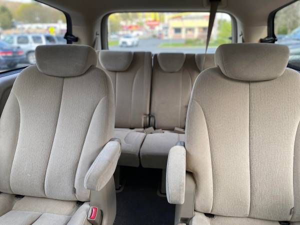 2008 Used Kia Sedona For Sale, Great Condition - - by for sale in binghamton, NY – photo 8