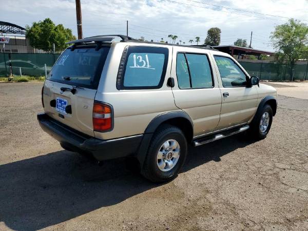 1997 Nissan Pathfinder XE 4-door 4WD FREE CARFAX ON EVERY VEHICLE -... for sale in Glendale, AZ – photo 4