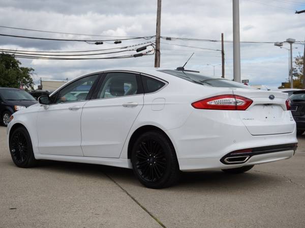 2015 Ford Fusion SE sedan White for sale in Roseville, MI – photo 5