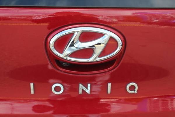 2019 Hyundai Ioniq Hybrid SEL SKU: KU113280 Hatchback for sale in Renton, WA – photo 11