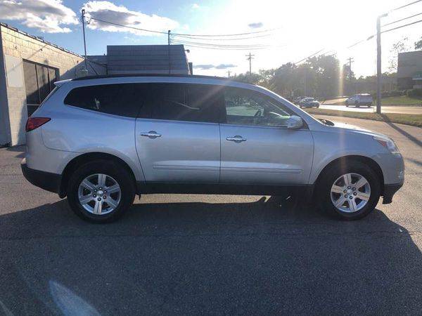2011 Chevrolet Chevy Traverse LT 4dr SUV w/2LT - WE SELL FOR LESS, NO for sale in Loveland, OH – photo 5