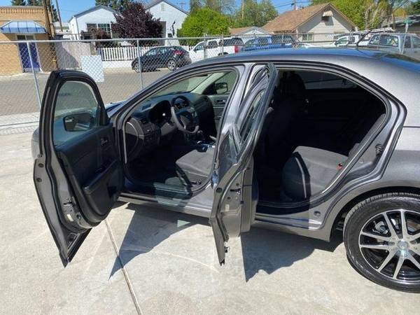 2011 Ford Fusion SE Sedan 4D SE ACEPTA ITIN - - by for sale in Roseville, CA – photo 12