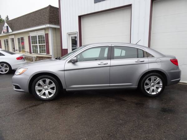 2013 Chrysler 200 Touring for sale in Waterloo, IA – photo 3