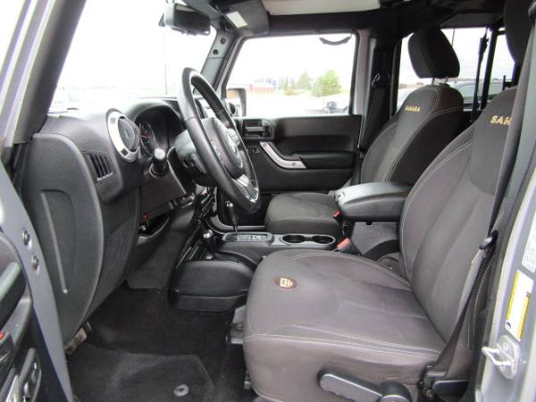 2015 Jeep Wrangler Unlimited/4WD 4dr Sahara - - by for sale in New Glarus, WI – photo 10