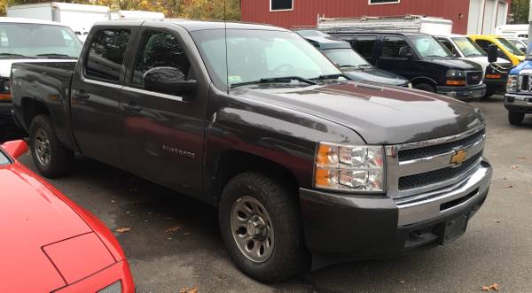 2011 CHEVY SILVERADO 1500 LT CREW CAB 4X4 WORK TRUCK RUNS GREAT... for sale in Enfield, MA – photo 3