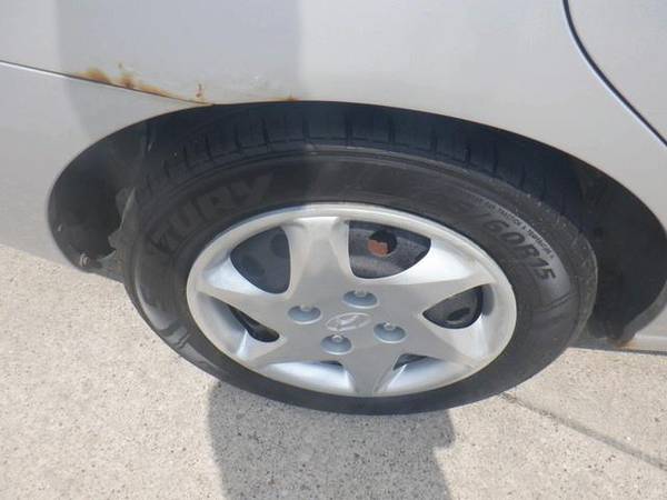 2005 Hyundai Elantra GLS - cars & trucks - by dealer - vehicle... for sale in Des Moines, IA – photo 2