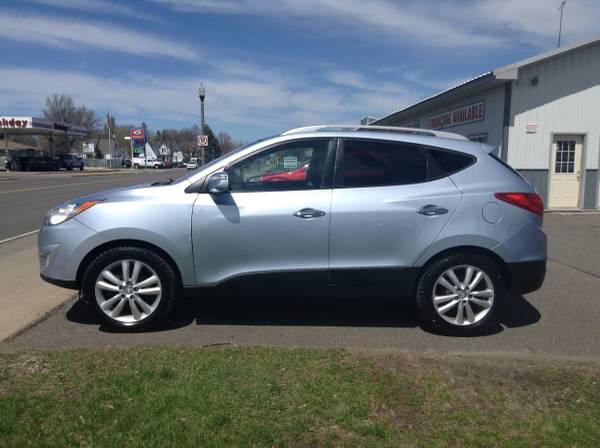 2013 Hyundai Tucson Limited - - by dealer - vehicle for sale in Cambridge, MN – photo 2