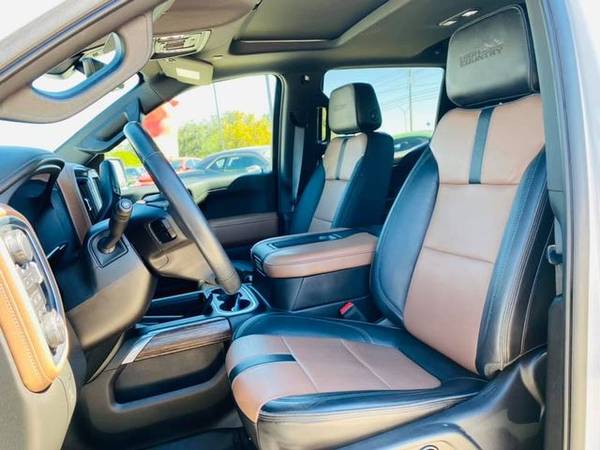 2019 Chevrolet Silverado 1500 Crew Cab - Financing Available! - cars... for sale in Weslaco, TX – photo 20