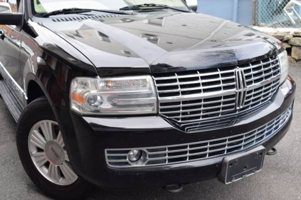 *2008* *Lincoln* *Navigator* *Base 4dr SUV* - cars & trucks - by... for sale in Paterson, MD – photo 3