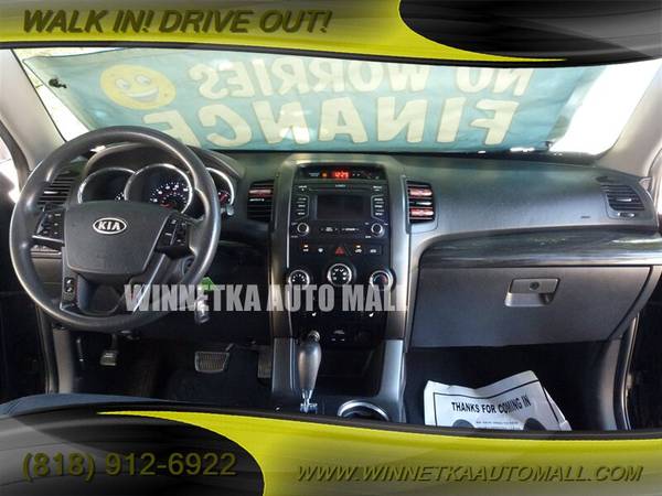 2013 KIA SORENTO I SEE YOU LOOKING AT ME! TAKE ME HOME TODAY! for sale in Winnetka, CA – photo 10