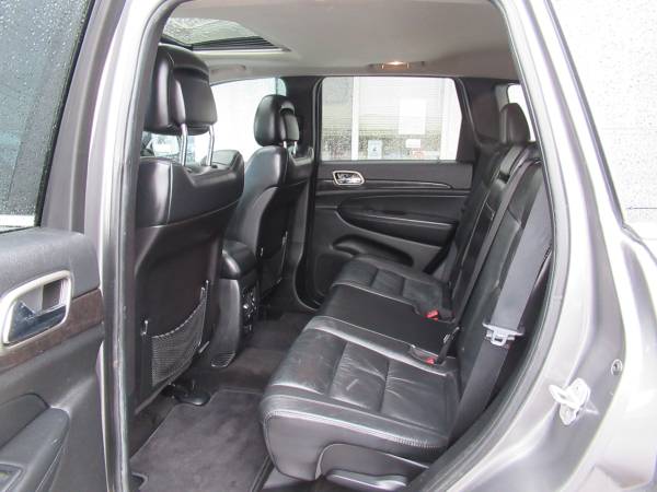 2012 Jeep Grand Cherokee Laredo 4x4 only 121K Miles Moon Roof for sale in Minneapolis, MN – photo 6
