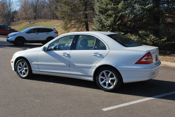 2007 MERCEDES C280 4DR. AWD 83,000 MILES - cars & trucks - by owner... for sale in Eden Prairie, MN – photo 4
