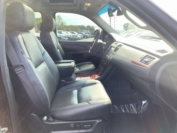 2013 Cadillac Escalade Premium AWD Navi Tv/DVD Sunroof Cln Carfax We F for sale in Canton, OH – photo 17