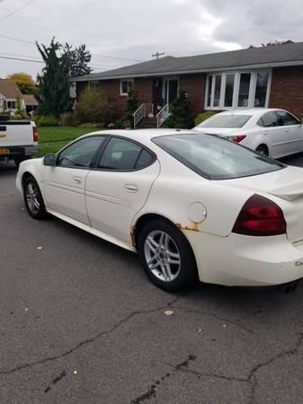 2006 Pontiac Grad Prix - cars & trucks - by owner - vehicle... for sale in Syracuse, NY – photo 2