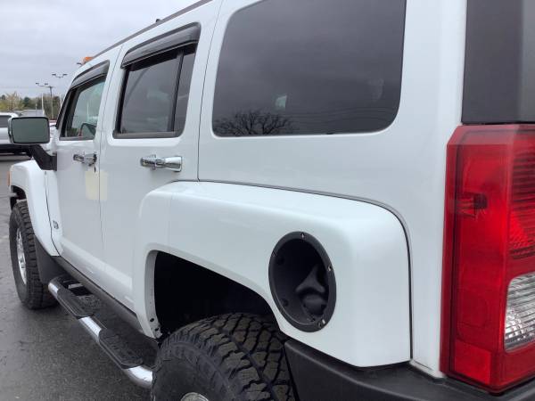 Loaded! 2006 Hummer H3! Accident Free! - - by dealer for sale in Ortonville, MI – photo 12