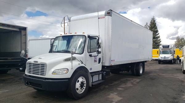 2015 26 Non-CDL Box Truck - - by dealer - vehicle for sale in Modesto, CA – photo 2