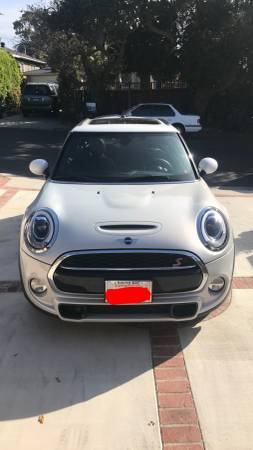 2017 Mini Cooper S, 2,200 MILES - cars & trucks - by owner - vehicle... for sale in Redondo Beach, CA – photo 3