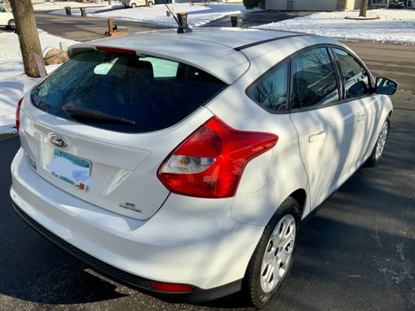 2013 Ford Focus Hatchback SE - cars & trucks - by owner - vehicle... for sale in Shakopee, MN – photo 5