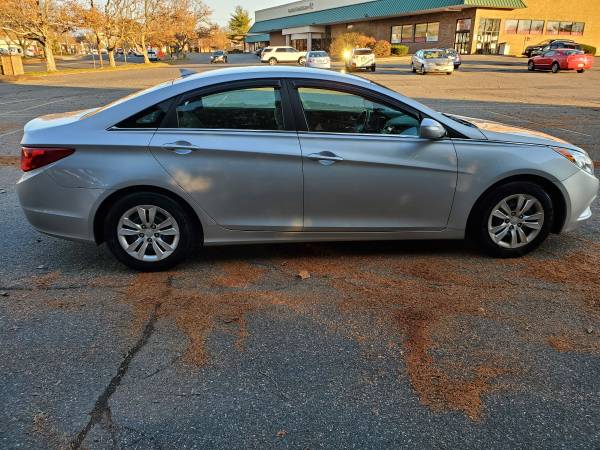 2012 Hyundai sonata - cars & trucks - by owner - vehicle automotive... for sale in Manchester, CT – photo 7