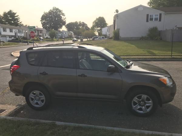 2010 toyota Rav-4 ... low miles .... ALL WHEEL DRIVE - cars & trucks... for sale in West Hartford, CT – photo 4
