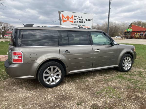 2012 Ford Flex Liminted AWD - - by dealer - vehicle for sale in Other, IA – photo 2