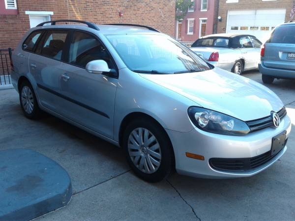 2011 Volkswagen Jetta Wagon - cars & trucks - by owner - vehicle... for sale in Frederick, MD – photo 3
