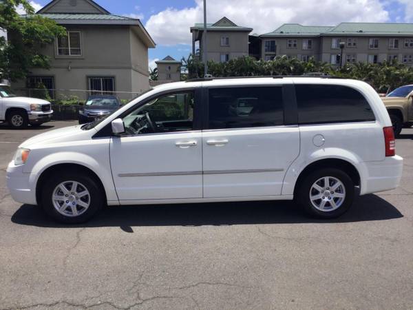 2010 Chrysler Town & Country 4dr Wgn Touring - - by for sale in Kahului, HI – photo 4