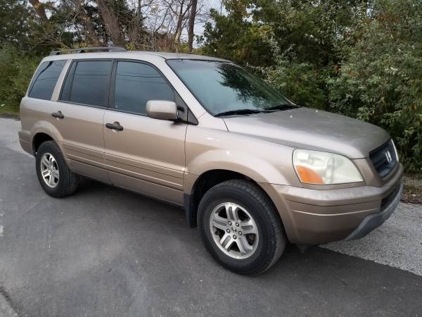 2004 Honda Pilot EXL Loaded AWD 3rd Row Seating Entertainment! -... for sale in Fulton, MO – photo 3