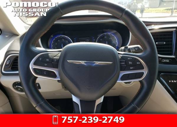 2017 Chrysler Pacifica FWD 4D Passenger Van / Minivan/Van Touring L for sale in Hampton, VA – photo 5