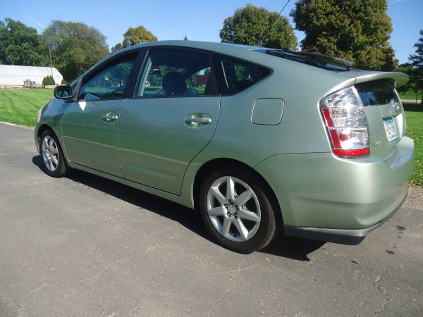 ****2007 TOYOTA PRIUS III **CLEAN TITLE** for sale in Saint Paul, MN – photo 2
