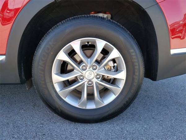 2019 Hyundai Santa Fe SE 2.4 suv Scarlet Red for sale in Fayetteville, AR – photo 7