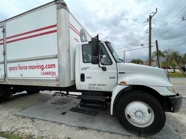 2012 international 26 ft box truck only21k negotiable - cars & for sale in Miami, FL – photo 2
