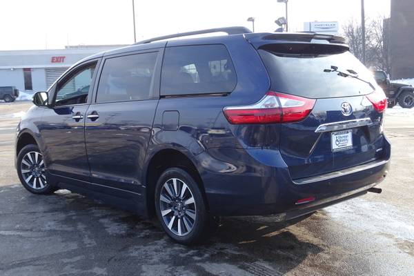 2019 Toyota Sienna Limited Premium van Blue - - by for sale in Skokie, IL – photo 14