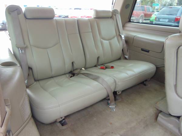 2004 CHEVY TAHOE LT 3RDROW 4DR 4X4 DVD V8 MOONROOF XCLEAN RUNS NEW... for sale in Union Grove, WI – photo 19