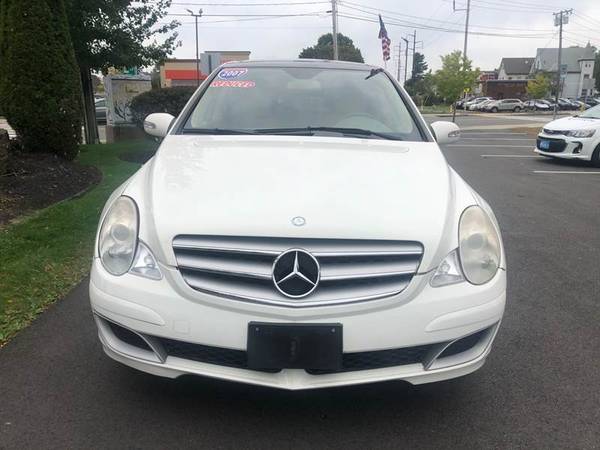 2007 Mercedes-Benz R-Class R 350 AWD 4MATIC 4dr Wagon * We Finance... for sale in Malden, MA – photo 2