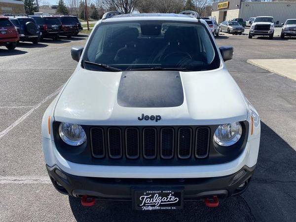2016 Jeep Renegade Trailhawk Sport Utility 4D Family Owned! for sale in Fremont, NE – photo 3