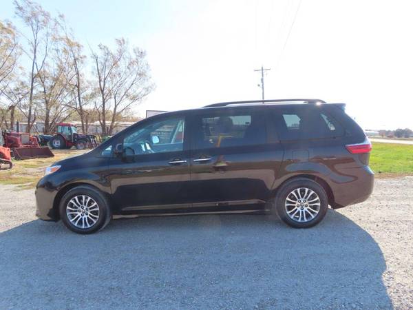 2020 Toyota Sienna XLE 20,824 Miles - $27,900 - cars & trucks - by... for sale in Colfax, NE – photo 8