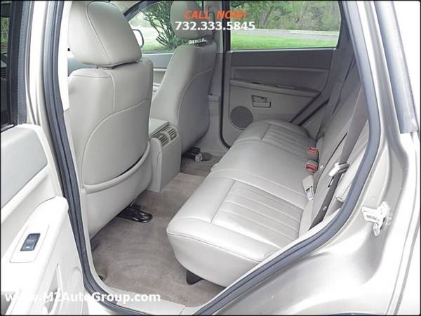 2006 Jeep Grand Cherokee Laredo 4dr SUV 4WD w/Front Side Airbags for sale in East Brunswick, NY – photo 18