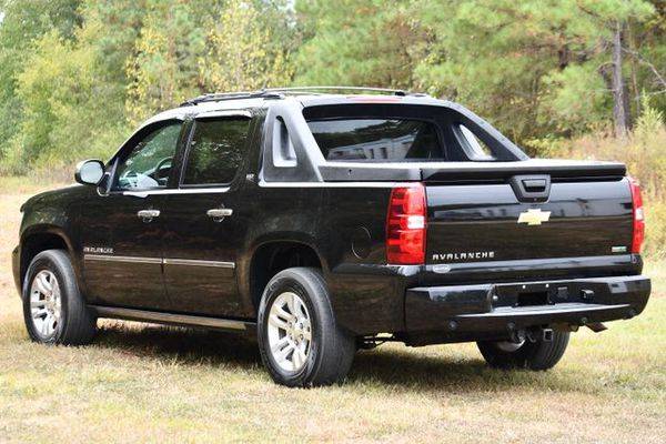 2011 Chevrolet Chevy Avalanche LTZ Sport Utility Pickup 4D 5 1/4 ft... for sale in Colonial Heights, VA – photo 5