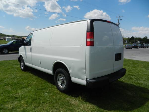 2010 Chevy Express 3500 Cargo - V8, Bins, 1 - Owner! for sale in Georgetown, MD – photo 3
