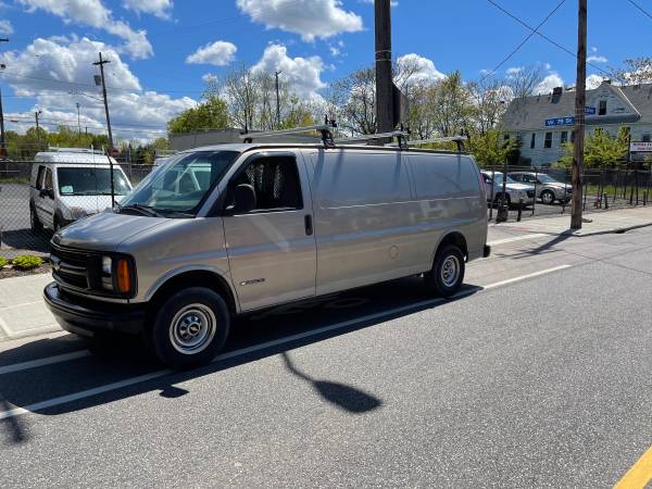 2001 Chevrolet Express 3500 Extended Cargo Van ladder racks clean for sale in Cleveland, OH – photo 2