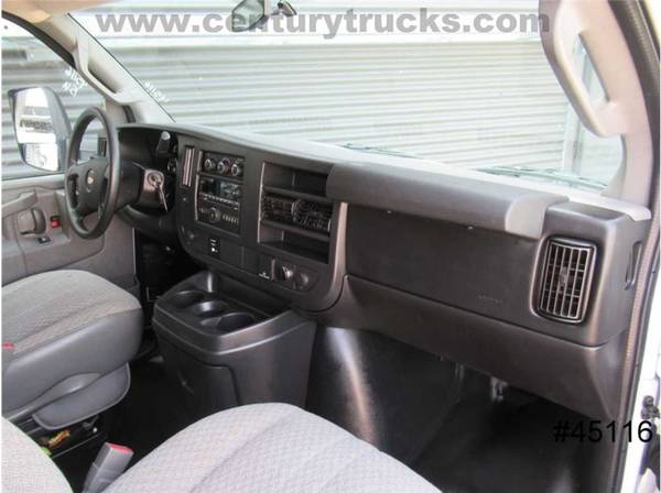 2016 Chevrolet 3500 Express DRW Cube Van White - - by for sale in Grand Prairie, TX – photo 24