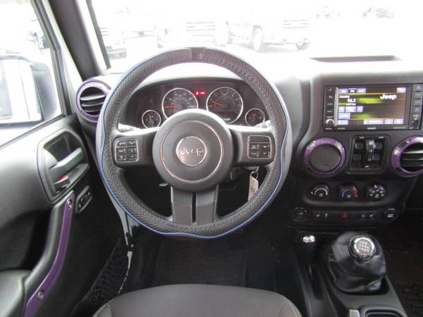 2015 Jeep Wrangler Unlimited Sahara - Custom! - - by for sale in New Glarus, WI – photo 9