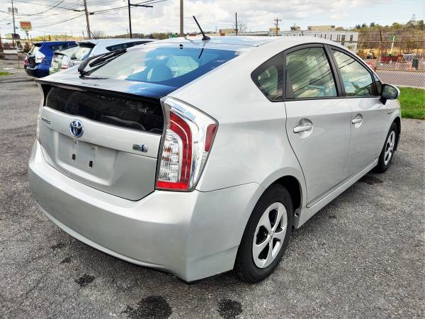 2012 TOYOTA PRIUS HYBRID SOUTHERN CAR 50mpg! - - by for sale in Syracuse, NY – photo 6