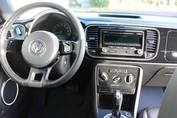 2012 Volkswagon Beetle 2 5L-One Owner - 44, 355Actual for sale in Corvallis, OR – photo 13