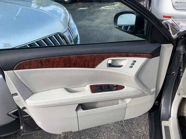 2011 Toyota Avalon Limited One Owner Limited for sale in Manchester, NH – photo 6