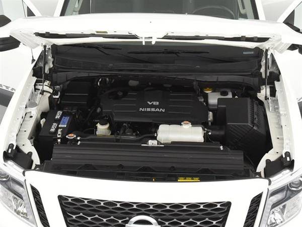 2017 Nissan TITAN XD Crew Cab PRO-4X Pickup 4D 6 1/2 ft pickup White - for sale in Covington, KY – photo 4