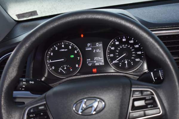 2017 Hyundai Elantra SE - Great Condition - Fair Price - Best Deal for sale in Lynchburg, VA – photo 19