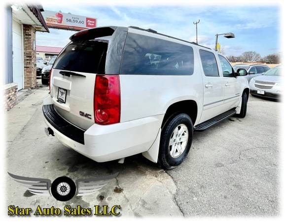 2011 GMC Yukon XL SLT - - by dealer - vehicle for sale in Rochester, MN – photo 5